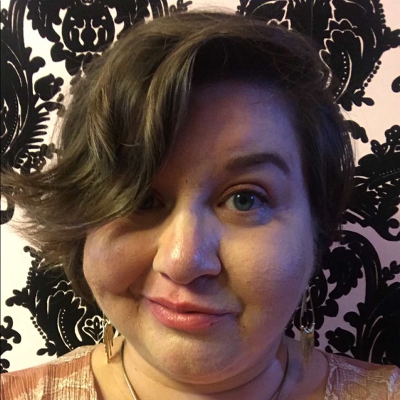 Meet your Posher, Celeste - Picture 1 of 1